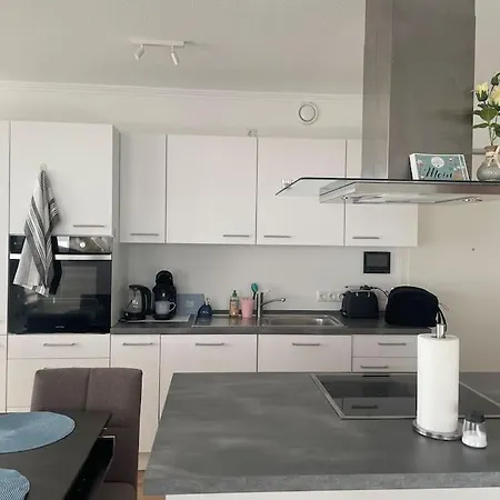 Grosse Moderne Penthouse Mit Dachterrasse
