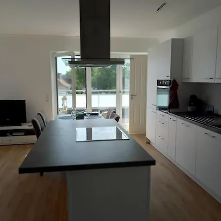 Grosse Moderne Penthouse Mit Dachterrasse *