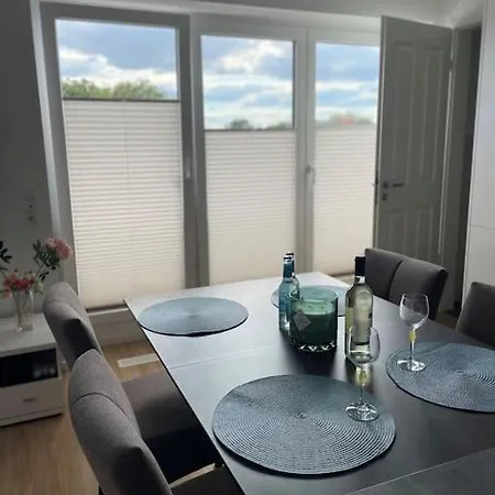 Grosse Moderne Penthouse Mit Dachterrasse Apartman