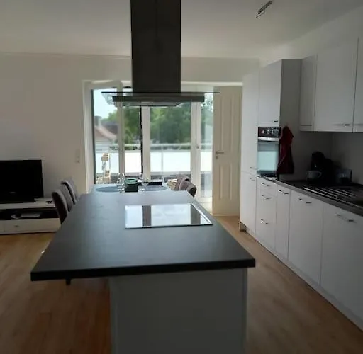 Grosse Moderne Penthouse Mit Dachterrasse *