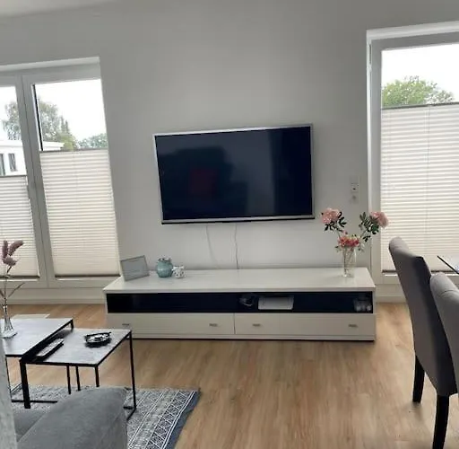 Grosse Moderne Penthouse Mit Dachterrasse Uetersen