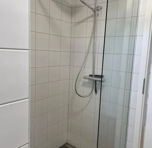 Grosse Moderne Penthouse Mit Dachterrasse *